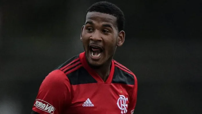 Flamengo toma decisão IMPORTANTE sobre Cleiton e informação chega ao jogador