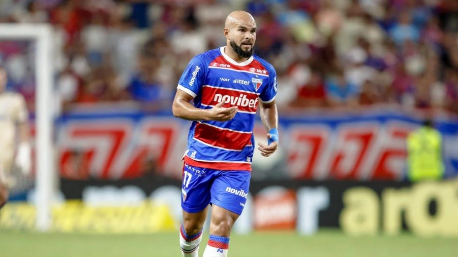 Jogadores do Fortaleza em ação