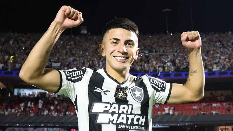 Thiago Almada convocado pela Argentina.
