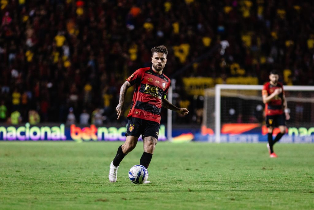 Chico e Lucas Lima em ação. Foto: Paulo Paiva/SCR