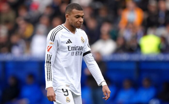 Expulsão de Mbappé gera revolta na Espanha: “Entrada impossível de entender”
