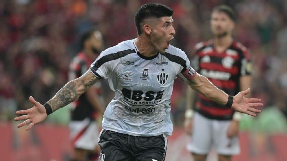 Flamengo no vestiário após a derrota. Foto: Thiago Ribeiro/AGIF/Gazeta Press