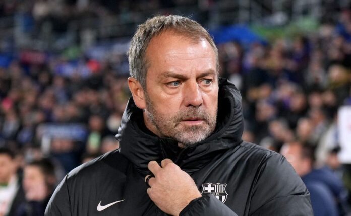 Hansi Flick se estressa no Barcelona e pede privilégio para quando jogar a Champions League