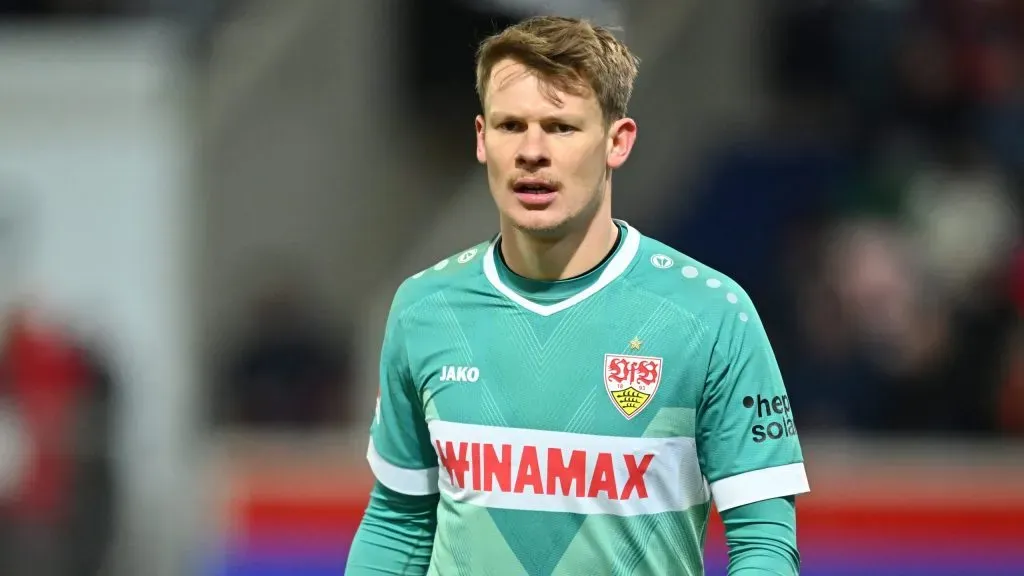 Alex Nübel em jogo do Stuttgart. Foto: Sebastian Widmann/Getty Images