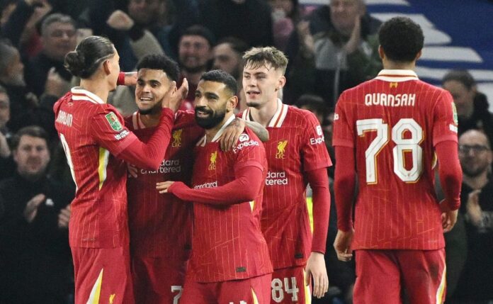 Liverpool espera arrecadar quantia milionária com a saída de dois astros do seu elenco