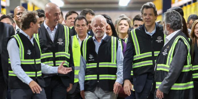 Brasil tem reservas para enfrentar decisões de Trump, diz Lula