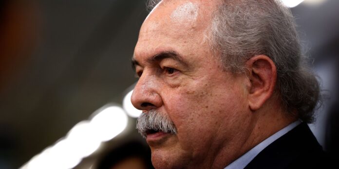Mercadante: guerra tarifária traz riscos e oportunidades para o Brasil