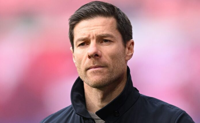 Real Madrid deixa Xabi Alonso de lado e entra em contato com Zidane
