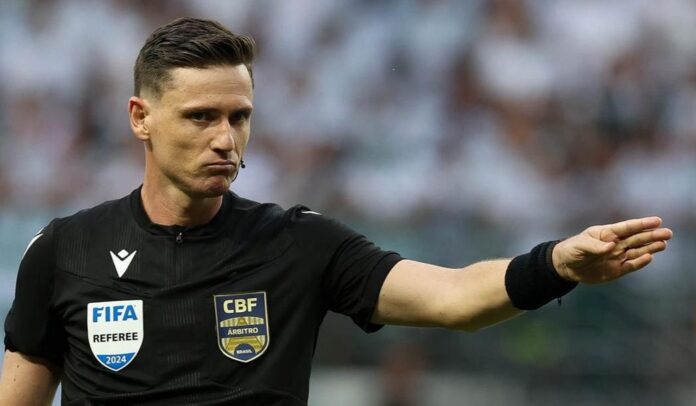 CBF define árbitro FIFA de Santa Catarina para o clássico entre Bahia e Vitória; veja o quadro completo