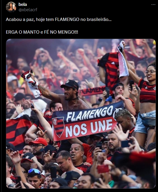 Torcedores do Flamengo expressando apoio