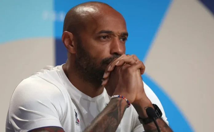 Henry critica Mikel Arteta e cobra títulos: “Arsenal precisa de um camisa 9”