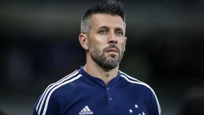 Pezzolano troca Athletico-PR pelo Watford (Foto: Divulgação/Cruzeiro)