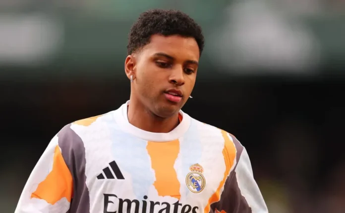 Rodrygo recebe ultimato do Real Madrid e pode ser negociado caso não mude sua postura