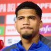 Ronald Araújo em ação