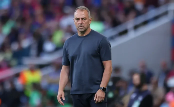 Barcelona descarta contratação de lateral-direito para Hansi Flick após ascensão de Eric García