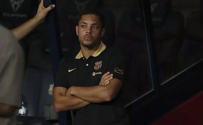 Erro do Barcelona com Vitor Roque resulta em novo prejuízo após transferência ao Palmeiras