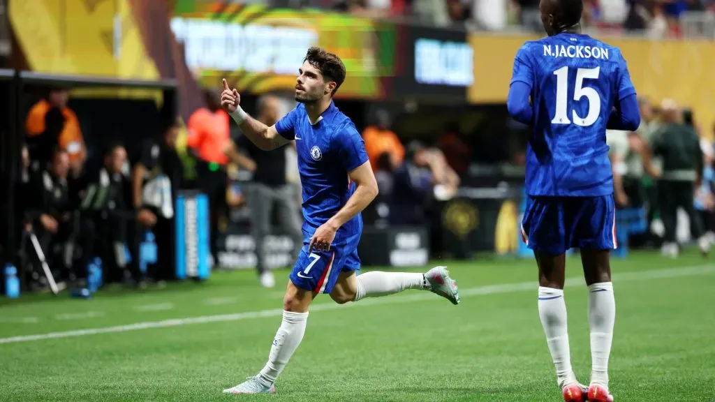 Pedro Neto em jogo do Chelsea no Mundial de Clubes. Foto: Kevin C. Cox/Getty Images