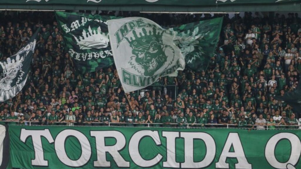 Torcida Império Alviverde