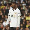 Christian Mosquera durante jogo entre Valencia e Sevilla no Estádio de Mestalla, na Espanha