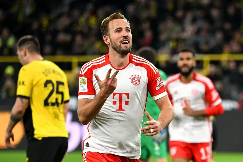 Harry Kane celebrando gol pelo Bayern. (Photo by Stuart Franklin/Getty Images)