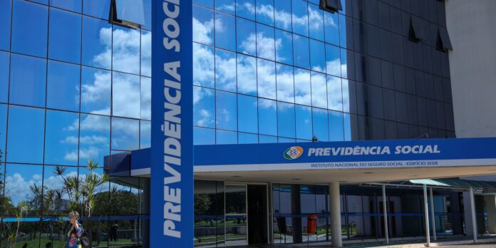 Número de ressarcimentos pelo INSS chegará a 1,2 mi até 31 de julho