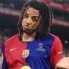 Koundé em ação com o Barcelona