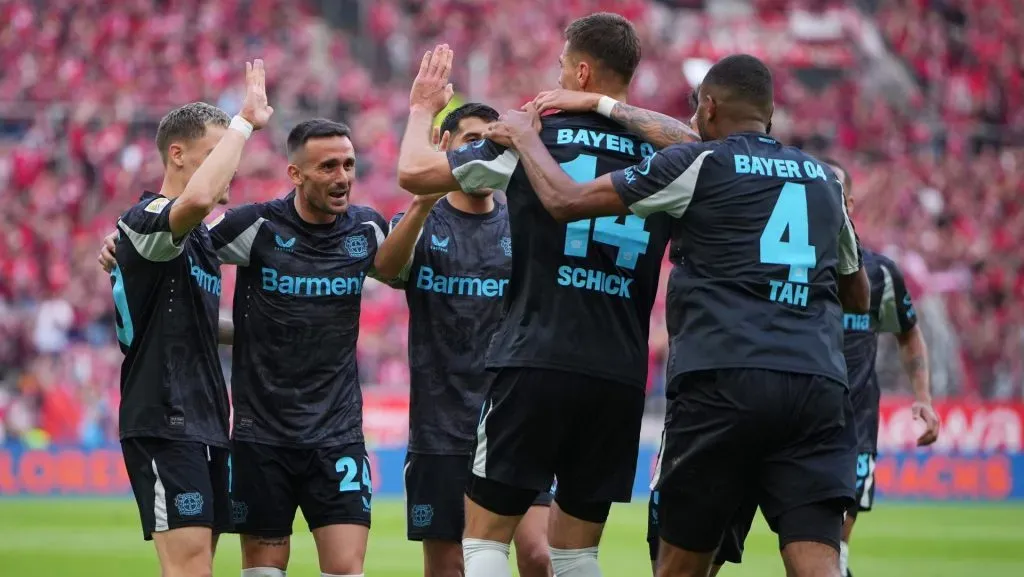 O Milan estuda uma investida, mas o Bayer Leverkusen negocia a renovação do contrato do atacante.