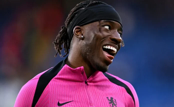 Noni Madueke explica por que trocou o Chelsea pelo Arsenal