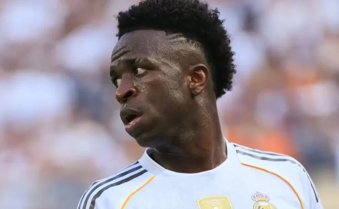 Manchester United decide pagar R$ 1,3 bilhão para tirar Vinicius Júnior do Real Madrid