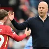 O Liverpool monitora Morgan Rogers como possível substituto de Harvey Elliott, enquanto negociações entre RB Leipzig, Tottenham e Aston Villa movimentam o mercado europeu. (Photo by Michael Regan/Getty Images)