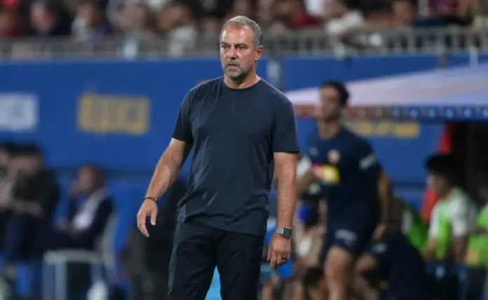 De olho no Getafe: Hansi Flick comanda treino com foco em recuperação e mudanças na equipe