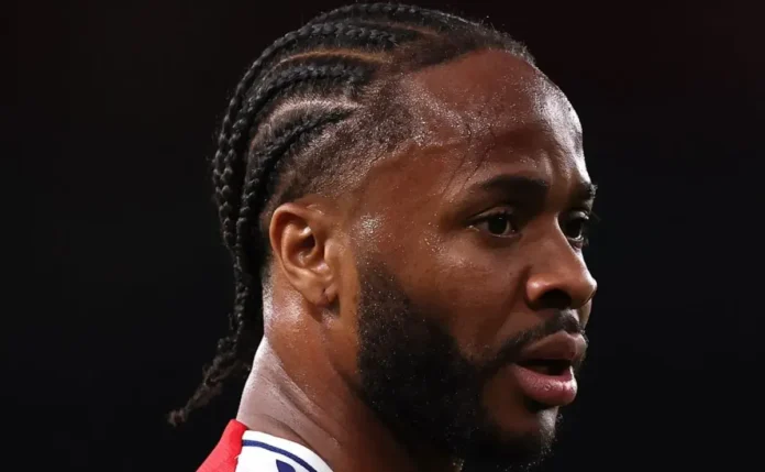 Dirigentes do Chelsea sinalizam interesse na rescisão contratual de Raheem Sterling