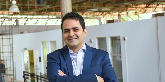 Economista critica transição energética via mercado de carbono