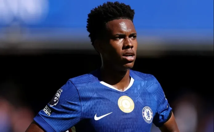 Estêvão muda postura no Chelsea após críticas sobre seu inglês e comenta adaptação
