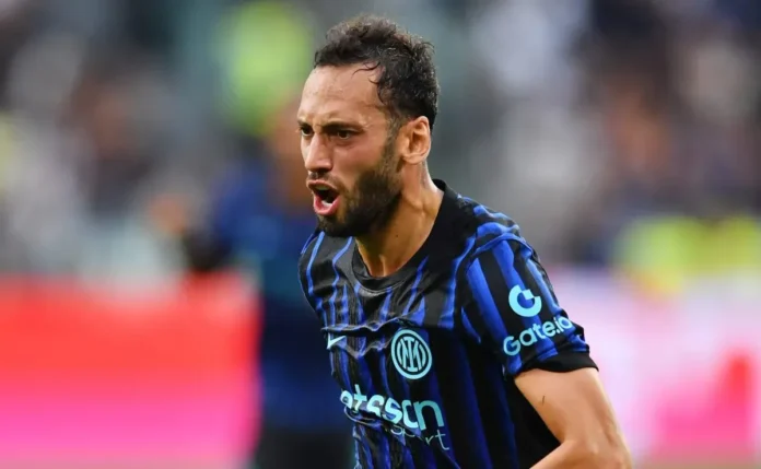 Maior nota de Hakan Çalhanoğlu na partida não impede derrota da Inter no Derby d’Italia