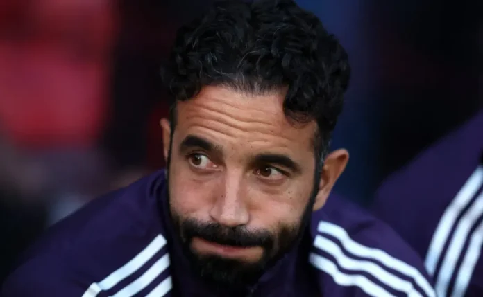 Manchester United não conversa com outros treinadores e mantém Amorim, mas cobram mudanças