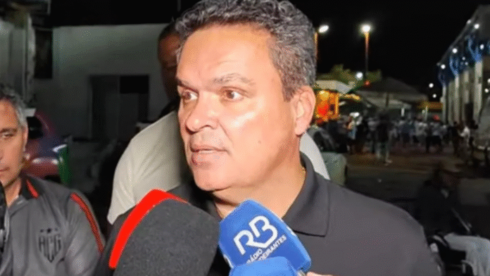 Presidente do Atlético-GO tem fala forte e volta a chamar atenção