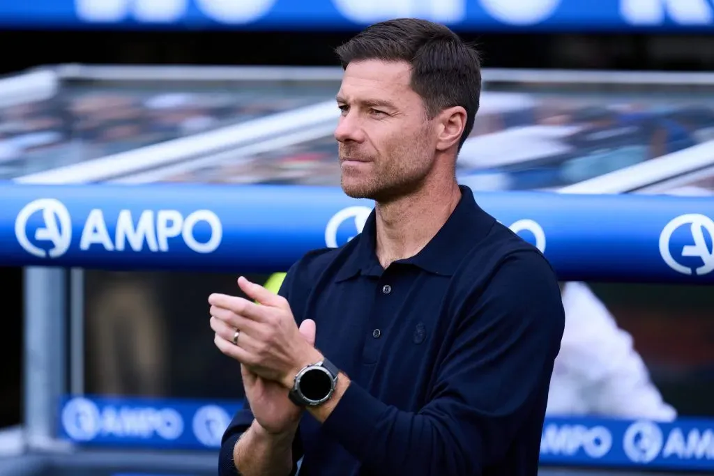 Xabi Alonso, técnico do Real Madrid, antes de jogo. Foto: Juan Manuel Serrano Arce/Getty Images