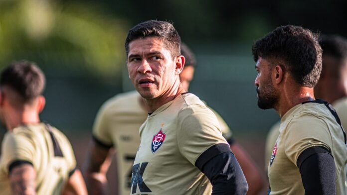 Osvaldo, Vitória