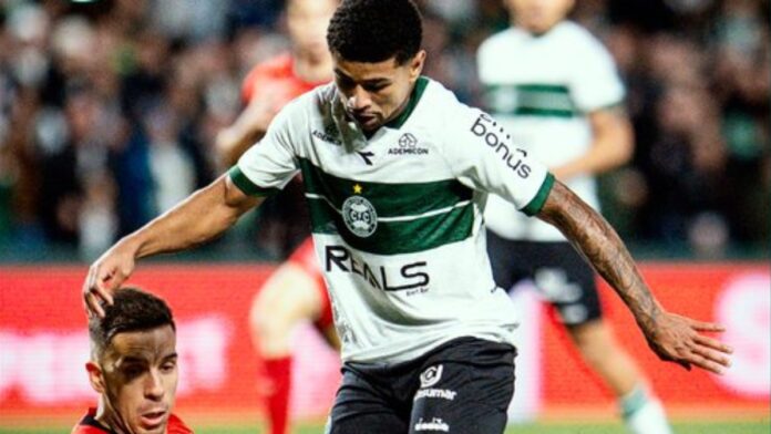 Coritiba segura empate e afunda Athletico-PR (Foto: Divulgação/Coxa)