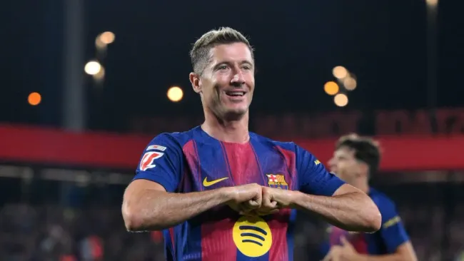 Barcelona mira Guirassy, do Borussia Dortmund, para vaga de Lewandowski