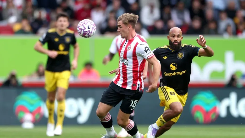 Yehor Yarmolyuk em jogo do Brentford.