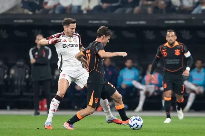 Após derrota para o Flamengo, dois jogadores do Corinthians brigaram entre si e caso repercute