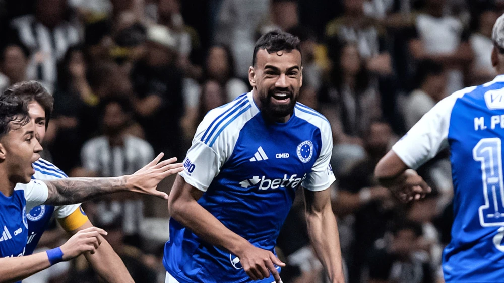 Cruzeiro x Atlético-MG Fabrício Bruno