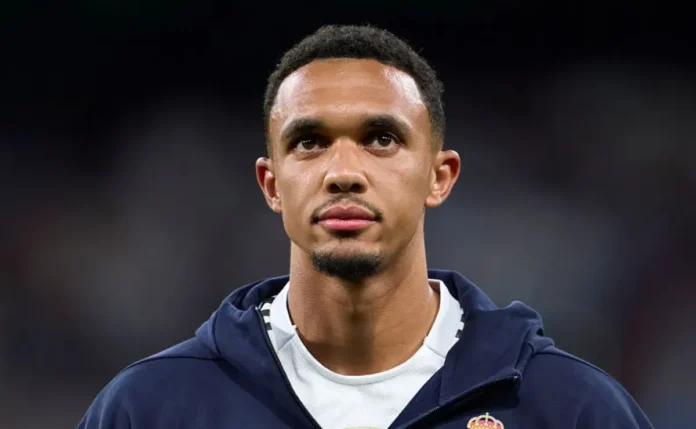 Steven Gerrard defende saída de Trent Alexander-Arnold para o Real Madrid: “Assumiu um risco”