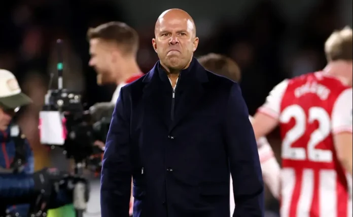 Liverpool mira Marc Guehi para reforçar defesa e reverter queda Arne Slot recebe recado e Liverpool se prepara para avançar pela chegada de Marc Guehi visando o título da Premier League