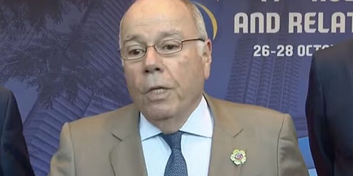 Negociações para suspender tarifas EUA-Brasil começam hoje Reuniões para suspender tarifaço começam ainda hoje, diz Mauro Vieira