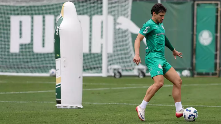 Família Palmeiras e Juventude se encontrando em campo