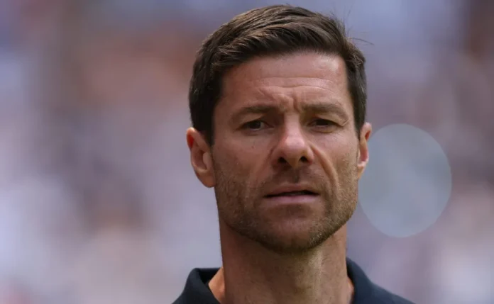 Xabi Alonso sob pressão: Clássico contra o Barcelona pode decidir Xabi Alonso está pressionado no Real Madrid e clássico contra o Barcelona pode ser decisivo para o treinador