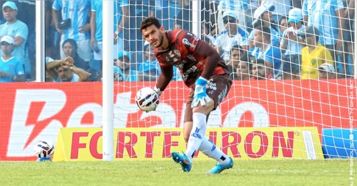 Gabriel Mesquita abre o jogo sobre seu futuro no Paysandu: 